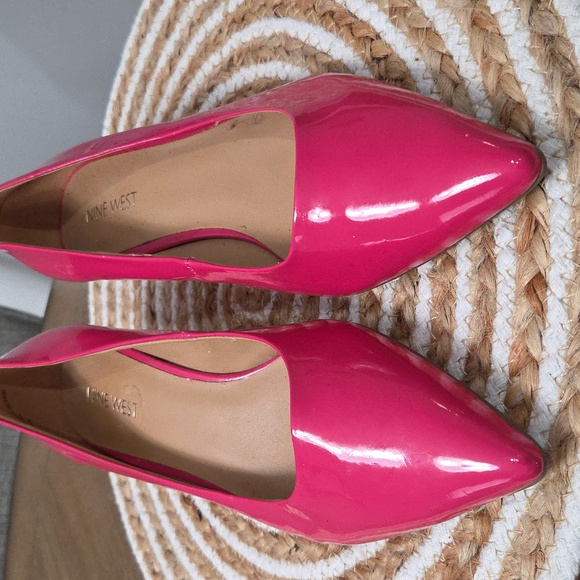NINE WEST Hot Pink Womans Kitten Heels, Size 8.5 - Picture 2 of 9